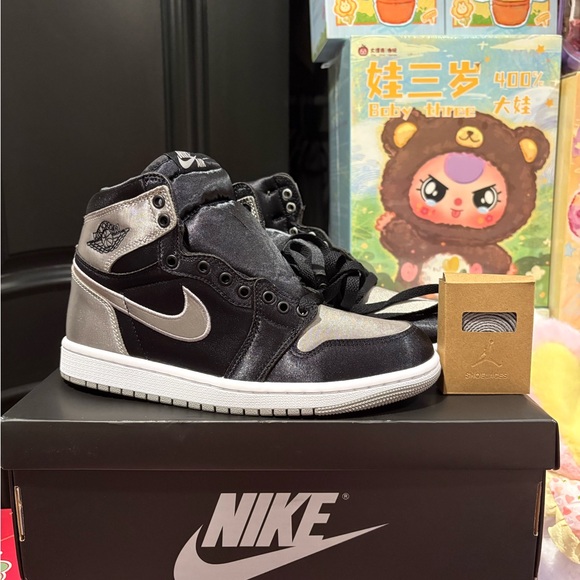 Jordan 1 Retro High OG Satin Shadow (Women's) - Picture 3 of 9